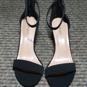 TOP Moda Black Heels Ankle-Strap Sandals